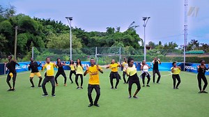 AKEZA WEB TV s'offre le plaisir d'avoir l'incroyable chorégraphe RACK Sniper en collaboration avec le meilleur groupe de danse à Bujumbura K.O.D en vidéo.Faites-vous plaisir , regardez la vidéo complète sur ce lien : https://www.youtube.com/watch?v=sARFFcoEwbY | Akeza.net