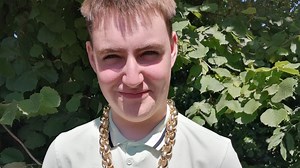 I bought Britain's biggest gold chain... it's worth £30,000.