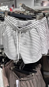 3K views · 11 reactions | Poletje je idealen čas za sprostitev.  Izberi kose, ki so lahkotni, a hkrati izgledajo elegantno. Udobje in stil? Popolnoma mogoče!  https://bit.ly/SI-novo | Sinsay | Facebook