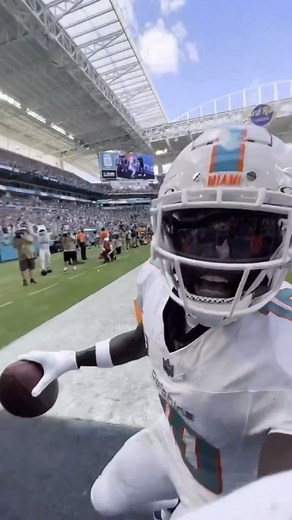 This Tyreek Hill TD celebration is ELITE 🔥 Hill grabbed the phone that was recording him and did a backflip. (via NFLUK/X) | Bussin’ With The Boys
