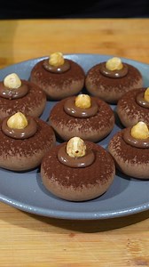 216K views · 2.2K reactions | Homemade Hazelnut Cream Cookies  an easy recipe for perfectly soft, cocoa-dusted cookies filled with luscious hazelnut cream! RECIPE https://www.giallozafferano.com/social-bites/Hazelnut-Cream-Filled-Cookies GZFoodqood | Giallozafferano Loves Italy | Facebook