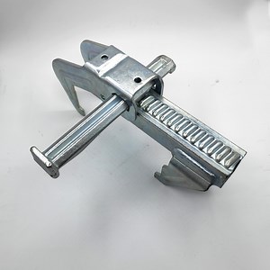 [Hot Item] Concrete Steel Wall Formwork Forged Panel Clamps for Peri System