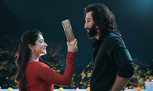 Struggling With Karwa Chauth FOMO Because You're Not Fasting? 5 Fun Ways To Celebrate This Festival!