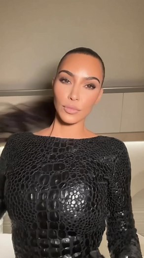 Kim Kardashian: Artist or Superstar? Exploring the Different Facets
