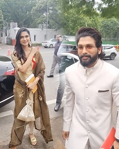 Allu Arjun Receives National Award For Pushpa Allu Arjun Wife Reaction 69th National Film Awards #AlluArjun | Moviefied