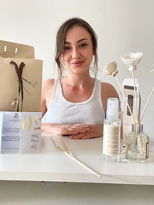 🌸 L'excellence française à découvrir : Marcus Spurway 🌸 Récemment, j'ai eu la chance de découvrir les produits de la marque Marcus Spurway, offerts gracieusement par Angélique, l'animatrice responsable de la région Haute-Normandie pour cette prestigieuse marque française. Fondée en 1825 dans le sud de la France, Marcus Spurway représente le summum de l'élégance avec ses parfums pour hommes et femmes, ses parfums d'intérieur et ses bougies parfumées. 🌟 Ce qui distingue Marcus Spurway, c'est so