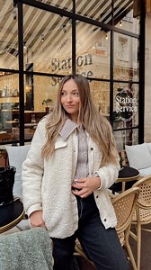 On s'habille ensemble ?! Un petit look automnal pour affronter le froid qui commence à s'installer, vous aimez ?! 🤎🍂 | Julie World Of Beauty