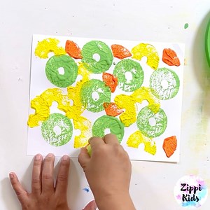 Pool noodle Summer Process Art 🎨🎭🎨! A great Math lesson to practice sizes, full , halves and quarters ! Super fun outdoor art lesson! | Zippi Kids Corner