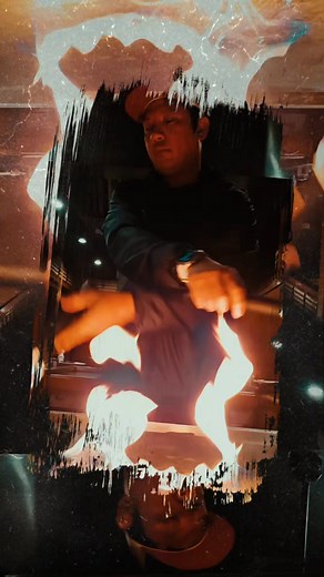 Pas gabut ga ada kerjaan.. Dulu waktu kecil pernah maen api.. eh malah rumah tetangga nyaris kebakar.. Sukses dimarahin ma nyokap.. #fypシ #fbpro #jangkauan | Meiditya Fajar Felano