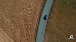 Zależy Ci na bezpieczeństwie i kontroli podczas jazdy, w każdych warunkach, niezależnie od pory roku? Bridgestone Weather Control A005 EVO to model, którego potrzebujesz! #Bridgestone #WeatherControlA005EVO | Bridgestone