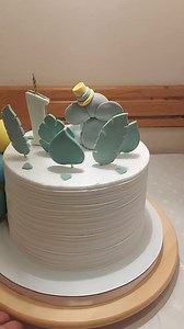 63K views · 367 reactions | Čokoladna torta i Ferrero Rocher torta Dve torte za dva bebca i "veliki" prvi rođendan. Baš sam uživala u izradi ovih torti. Obe torte su malo jače od 5kg Kako su tekle pripreme, pogledajte u ovom simpatičnom videu  Hvala mami Alekseja i baki Gavrila na ukazanom poverenju! Nek ih obojicu zdravlje i sreća prati!  #cokoladnatorta #ferrerorochertorta | Tanjini kolači | Facebook