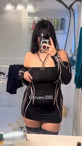 Before I start stream and go eepies afterwards, I was told that it was hard to spot the difference in the comments because of the angle (don’t know how lolol 🤣) does this suffice? 👀💪🏼🖤 • • • #fyp #explorepage #egirl #altgirl #alternative altmodel thick curvy thickthighs gothgirl reels tiktok native emogirl bodypositive piercings glasses lgbtq natural gamergirl weightloss slimthick dress gymprogress florida latina | Rawrxtea