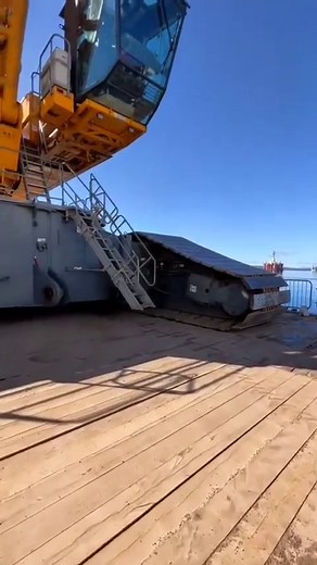 232K views · 7.1K reactions | Liebherr LR 11350 #Liebherr #Liebherrcranes #LR11350 #Latticeboomcrane #Latticeboomcrawlercrane #Crawlercrane #Craneoperator #Gruas #Guindaste #Cranes #Grues #Mobilkran #Mobilecrane #Mobilecranes | Román Ruelas | Facebook