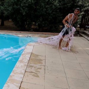 29K views · 33 reactions | Je plonge dans ma piscine recouverte de 1KM de cellophane ! | Révo | Facebook