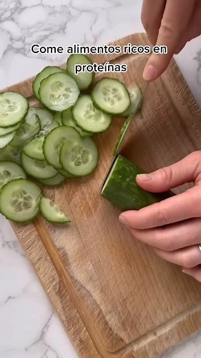 73K views · 633 reactions |  ¿Estás buscando consejos prácticos para comer saludable y bajar de peso de la mejor forma? ¡Estás en el lugar correcto! Aquí te presentamos consejos que puedes implementar en tu estilo de vida para lograr tus objetivos de pérdida de peso.  visita mi perfil para más Consejos #peso #bajardepeso #obesidad #salud #saludable #nutricion #mujeres | Recetas Fit | Facebook