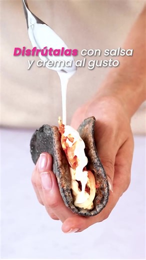 #Maseca no te limita. Aquí unas quesadillas de tinga, más que deliciosas 😛 #MASECA #AntojitosMexicanos #Quesadilla | Comiendo Por México