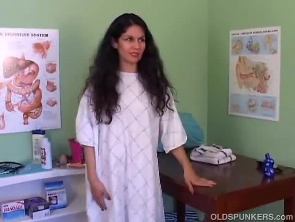 Old Doctor Shaves A Mature Woman's Pussy