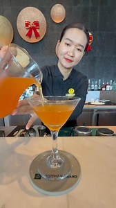 A perfect start to your journey 🌟 Sip, relax, and let the good vibes flow! 🍹 #welcomedrink #SipAndSmile #RefreshingStart #wyndhamgrandyangon | Wyndham Grand Yangon Hotel