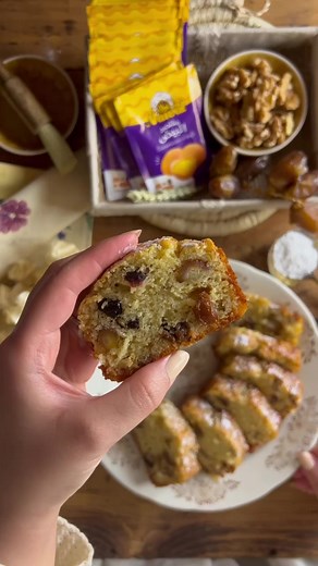 Nous avons revisité la recette de hicham cook à l’aide de l’économiseur d'oeufs #Nawal 🤭➡1 œuf est remplacé par 1 demi sachet d’économiseur et le sucre par 3 càs de miel 🍯قولولنا في التعليقات باش تحبوا تكسروا صيامكم ؟ 🤔 #abiafood #abiafamily #flan_nawal #cake #ramadan #recette #cuisine #nawal #رمضان #رمضان_يجمعنا #لمة_رمضان #رمضانيات #رمضان_مبارك #رمضان_كريم #سهرة_رمضان #سهرة #وصفات #وصفة #مطبخ #تحلية #تحلية_رمضانية #كعك | Abia Food