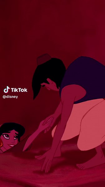 Aladdin and Jasmine’s meet cute is a wish come true. 🧡🩷 Stream Aladdin only on @disneyplus.