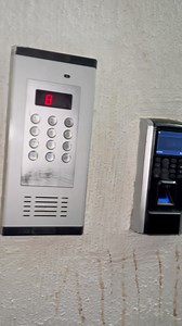 بسم الله وبفضل الله 🤲 تم تجهيز باب عمارة 🏫lpp الرحمانية الجزائر العاصمة بنظام الغلق المغناطيسي الأتوماتيكي الصامت 🧑‍🔧🚛 👉 Vachette magnétique Zedktecho 👉 Lecteur de carte encastré 👉 Verrin 85 klg 👉 Batterie onduleur 🔋🔋 👉 Bouton poussoir بسعر تنافسي 45000 دج مع ضمان عام للحجز او الإستعلام مكتب قسنطينة 0660182682 مكتب العاصمة 0779131077 | ولاء لصيانة المصاعد ascenseur maintenance service