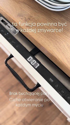 Zmywarka Whirlpool W7IHF60TUS — funkcja, która ułatwia życie