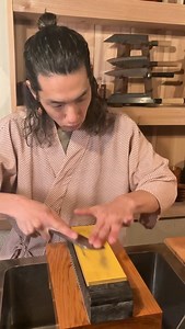 5.6K views · 160 reactions | Knife play #cook #chef #japan #sushi #woodturning knife sharpening | Chef Suu-『紬-TSUMUGI』 | Facebook
