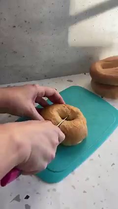 Happy #NationalBagelDay! 🥯 We're celebrating with our quick and easy Bagel Chips - here's what you'll need: 🥯 2 unsliced bagels 🫒 1 ½ tbsp. olive oil 🤎 1 tsp. everything but the bagel seasoning 🧂 Pinch of salt Preheat oven to 425°F/220°C. Slice bagels thinly into coins or ovals, about 1/8- inch thick. Transfer to medium bowl, add olive oil, seasonings and toss to coat. Place in Silicone Baking Sheet with Rim in an even layer and bake for 12 minutes, flipping halfway. Serve as is or with dip