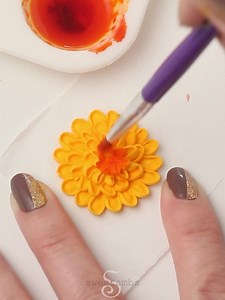 Here are 6 of my favorite decorated cookies for fall! | SweetAmbs