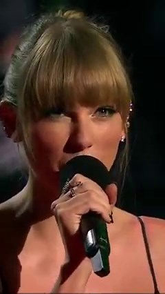 Taylor Swift shouting out Sadie Sink and Dylan O'Brien in her #MTVEMA acceptance speech 🥺 | MTV EMA