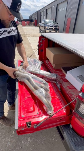 Speed Engineering headers & Cerakote …👌 This particular pair is going into the SC 5.3 swapped Yukon 😍 #lsswap #obs #cerakote | Dick Industries Inc