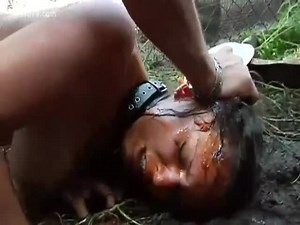 Film porno français extrême avec de jolies citadines dans une porcherie