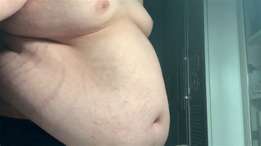 Need someone to help me jiggle my belly ~ #bhm #ssbhm #chub #feedee #fatbelly #gainer #bellyplay
