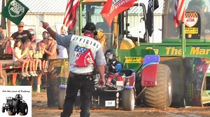 Clinton County Fair Nationals Wilmington OH #tractorpulling #truckpulling #pulling #fortheloveofpulling | For The Love Of Pulling