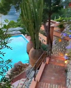 9.7K views · 452 reactions | Sunset_in_Capri,_Italy  #italy #sunset #italy #Italy #europe #travel #explore #traveling #resort #luxurytravel #luxury #luxuryhotel #luxuryhomes #luxuryliving | Wonderful lifestyle | Facebook