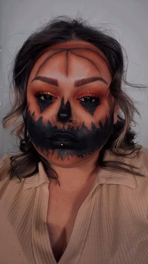 Surprise coming soon with @itsbrandil stay tune! 🤫👻 #citycolorcosmetics #citycolorfam #palette #eyeshadowpalette #makeup #makeuplooks #makeupartist #makeupaddict #makeuplover #asmr #beauty #crueltyfree #crueltyfreebeauty #affordablemakeup | City Color Cosmetics