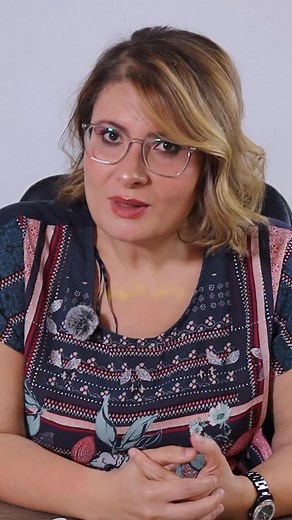 « Les variations des lèvres vaginales sont fréquentes et souvent normales. Mais dans certains cas, une gêne, une douleur ou un changement important peut révéler un problème nécessitant une consultation. Le Dr Aziza Hajji vous explique les causes, les signes à surveiller et quand demander un avis médical. » #Gynécologie #SantéFéminine #LèvresVaginales #ConseilsSanté #HygièneIntime #BienÊtreFéminin #DrAzizaHajji #ÉducationSanté #JeunesFilles #InfoSanté | Docteur azziza hajji gynéco