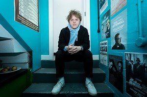 Singer Lewis Capaldi has a No. 1 hit, but still lives with his parents