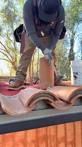 How to install clay tiles with cement: I'll show you how you can do it yourself. #roofing #rooftop #reflexiones #construction #parati | Chicoruizzz