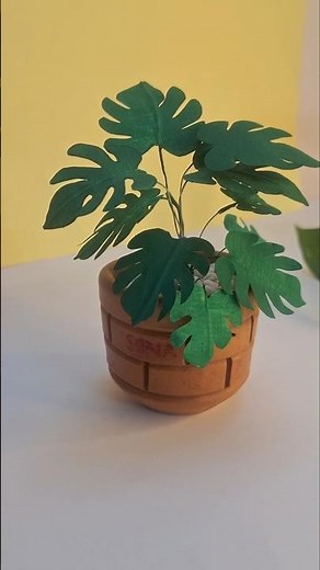 🌿 DIY Mini Monstera for Your Desk | Easy & Aesthetic Plant Decor #DIYPlant#PaperMonstera #DIYCrafts