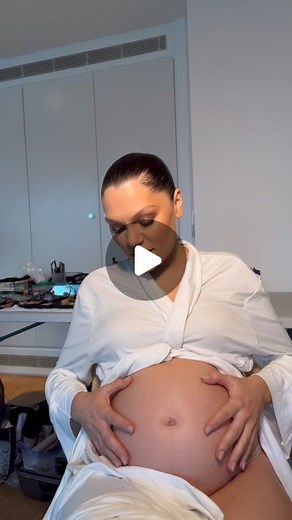 Jessie J on Instagram: "Since I wrote this song every time I play it or sing it he moves like crazy… Oh yeah…I’m having a boy 凉 And I promise I am wearing underwear 沈 Makeup by @karindarnell 輸"