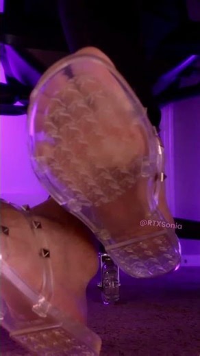 Goth latina soles in transparent chanclas