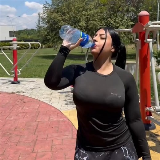 RT @Mia_Xsteps: Wataa 👅