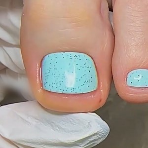 Blue toenails for summer! | Alena Lavrenteva