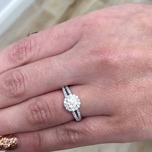 11 reactions | One of my favourite diamond rings that we have in store with split diamond shoulders, what do you think? #bondsdiamonds #stunning #popthequestion | Bonds Jewellers | Facebook