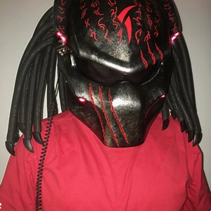 19K views · 120 reactions | Predator helmet / casque predator / 捕食者のヘルメット / 捕食頭盔 on Reels | Facebook