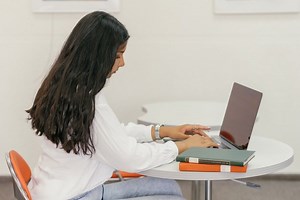 Cara Menulis dan Contoh Daftar Pustaka Paling Lengkap - Edukasi Katadata.co.id