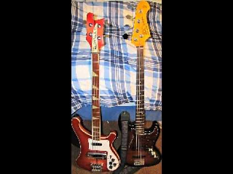 Jazz Bass VS Rickenbacker 4001 Tone
