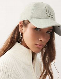 New Era Womens LA Dodgers 9twenty melton felt logo cap in green | ASOS