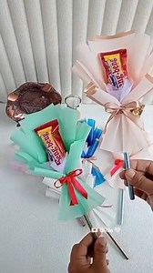 74K views · 439 reactions | Bisa nih dijadikan ide buket hari guru﫶 -Mini Snack Bouquet- The complete tutorial klik link below  https://youtu.be/Q00_0Nck80w Beng beng https://s.shopee.co.id/6KvzQf63U4 Cellophane https://s.shopee.co.id/7AV6QIE0Ae Pensil joyco https://s.shopee.co.id/2g2h4576es #diy #tutorial #craft #bouquet #ideas #giftideas #bukethariguru #fyp | Yun Oshincraft | Facebook